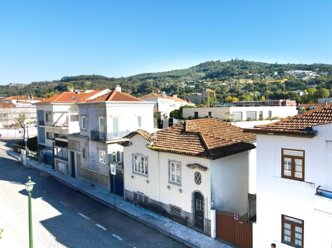 Moradia T3 para Venda em Oliveira, São Paio e São Sebastião Foto 2