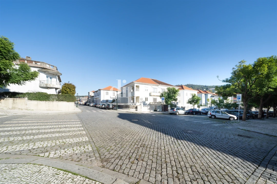 Moradia T3 para Venda em Oliveira, São Paio e São Sebastião Foto 4