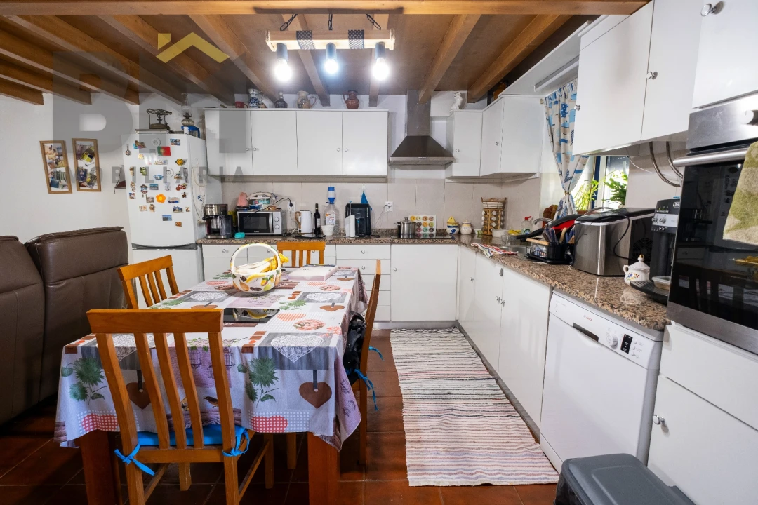 Moradia T2 para Venda em Freixial e Juncal do Campo Foto 5