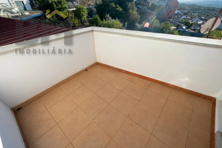 Moradia T2 para Venda em Freixial e Juncal do Campo Foto 18