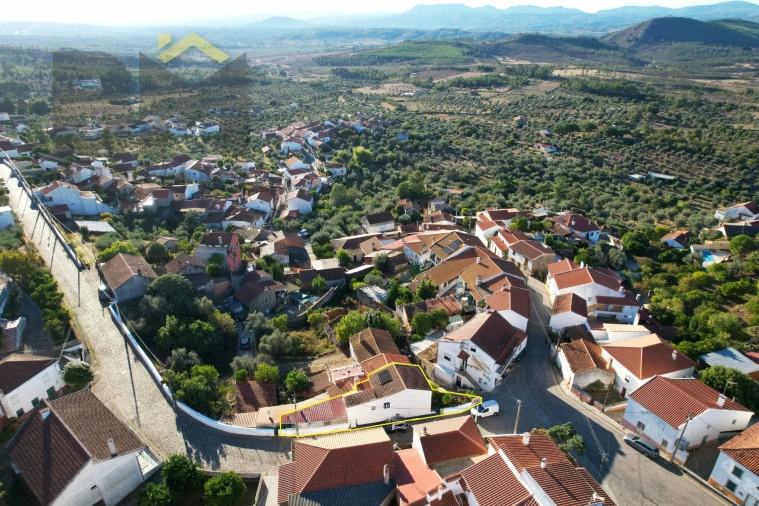 Moradia T2 para Venda em Freixial e Juncal do Campo Foto 25