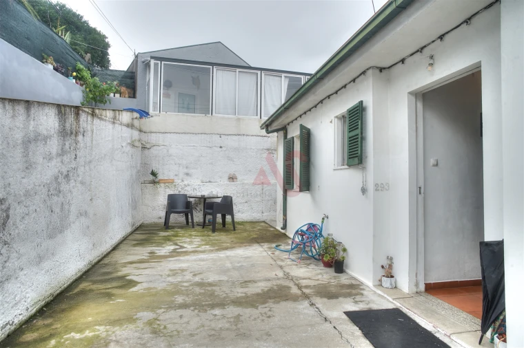 Moradia T2 para Venda em Caldas de Vizela (São Miguel e São João) Foto 1