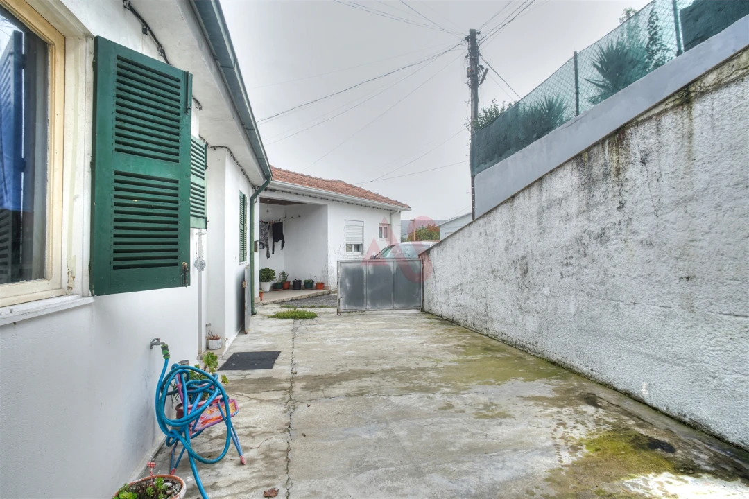 Moradia T2 para Venda em Caldas de Vizela (São Miguel e São João) Foto 2