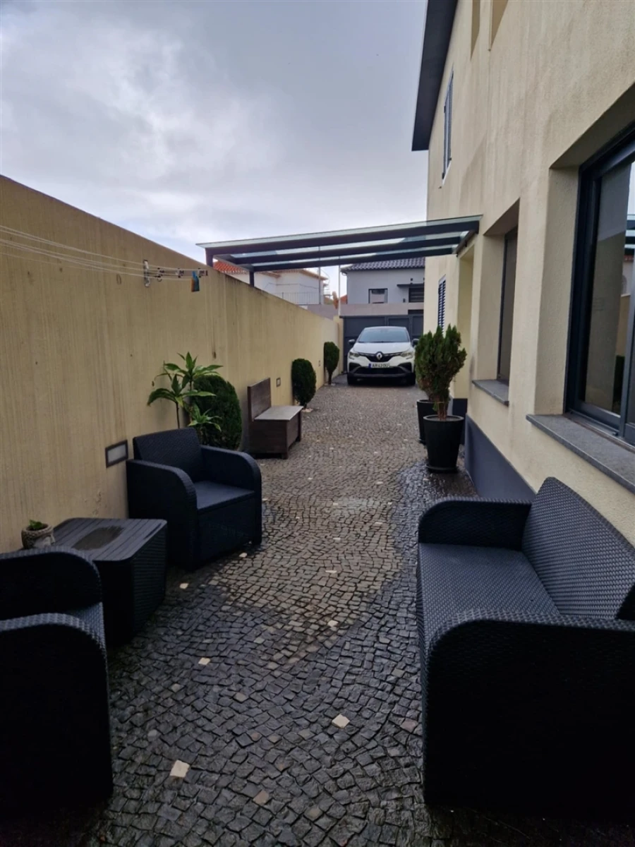 Moradia T3 para Venda em Santo Antonio Foto 17