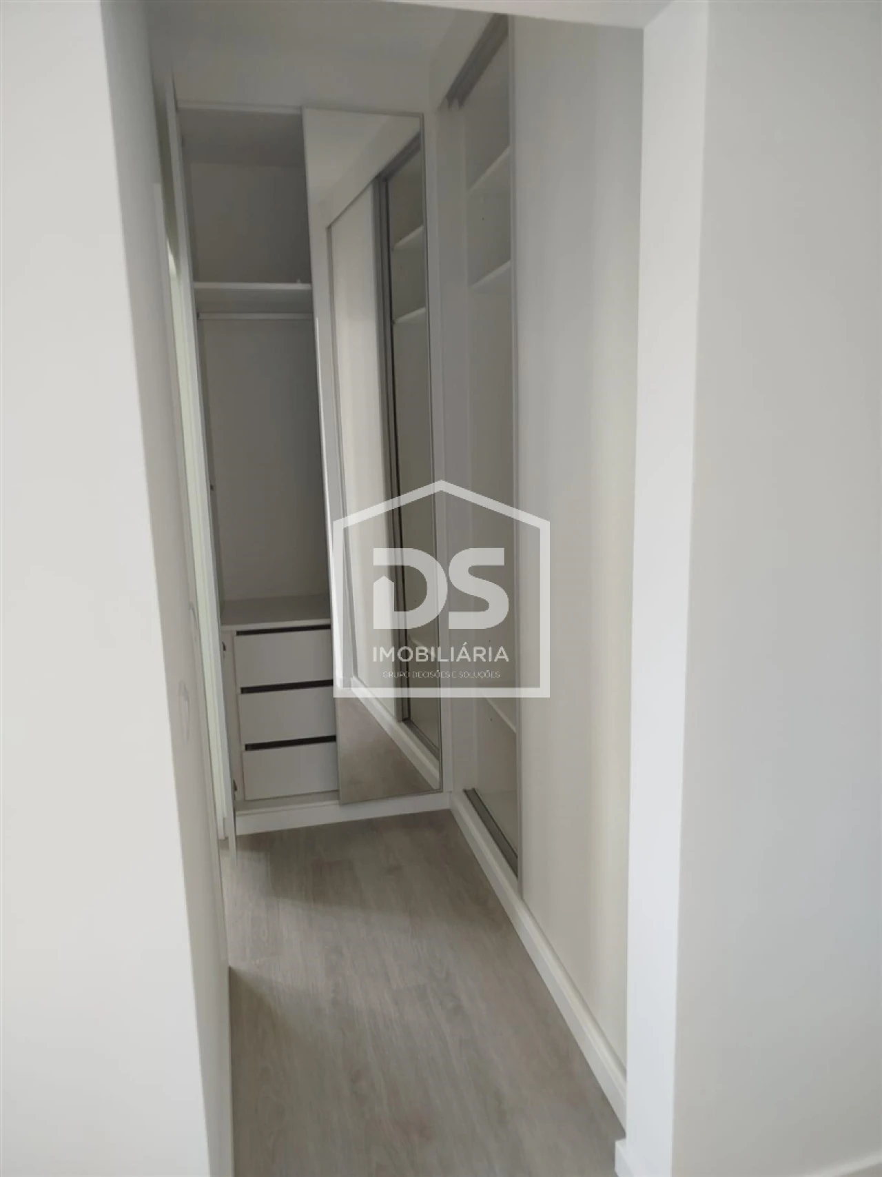 Moradia T4 para Venda em Valado dos Frades Foto 15