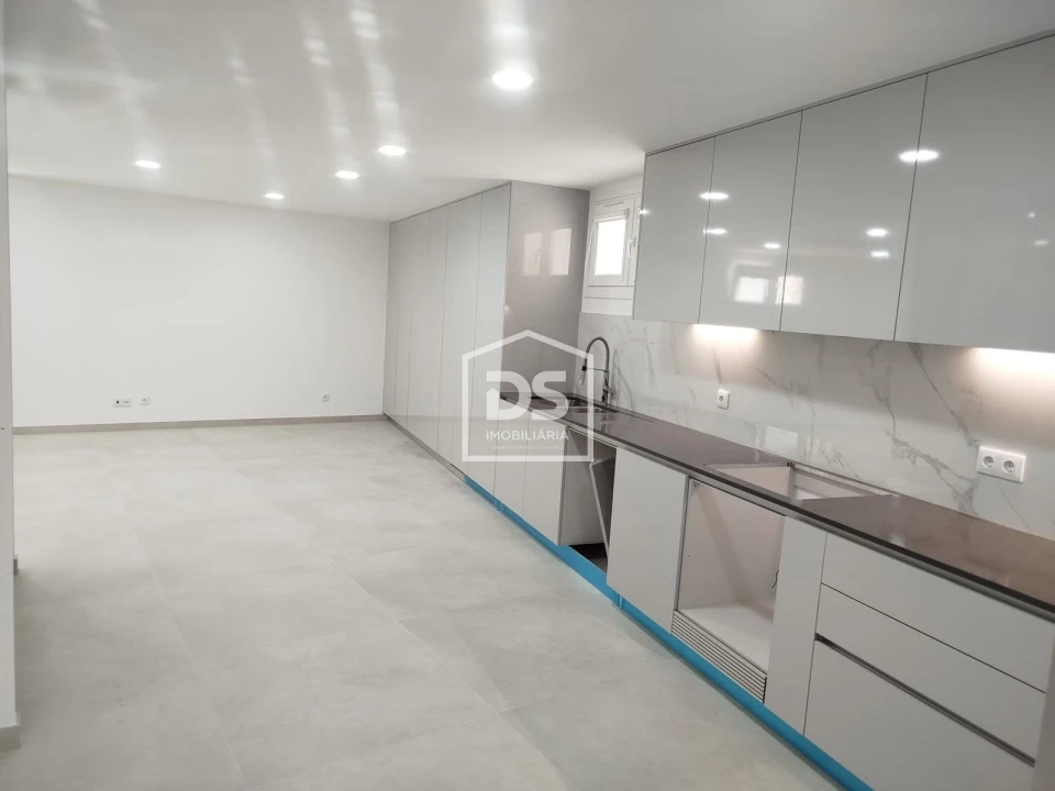 Moradia T4 para Venda em Valado dos Frades Foto 10