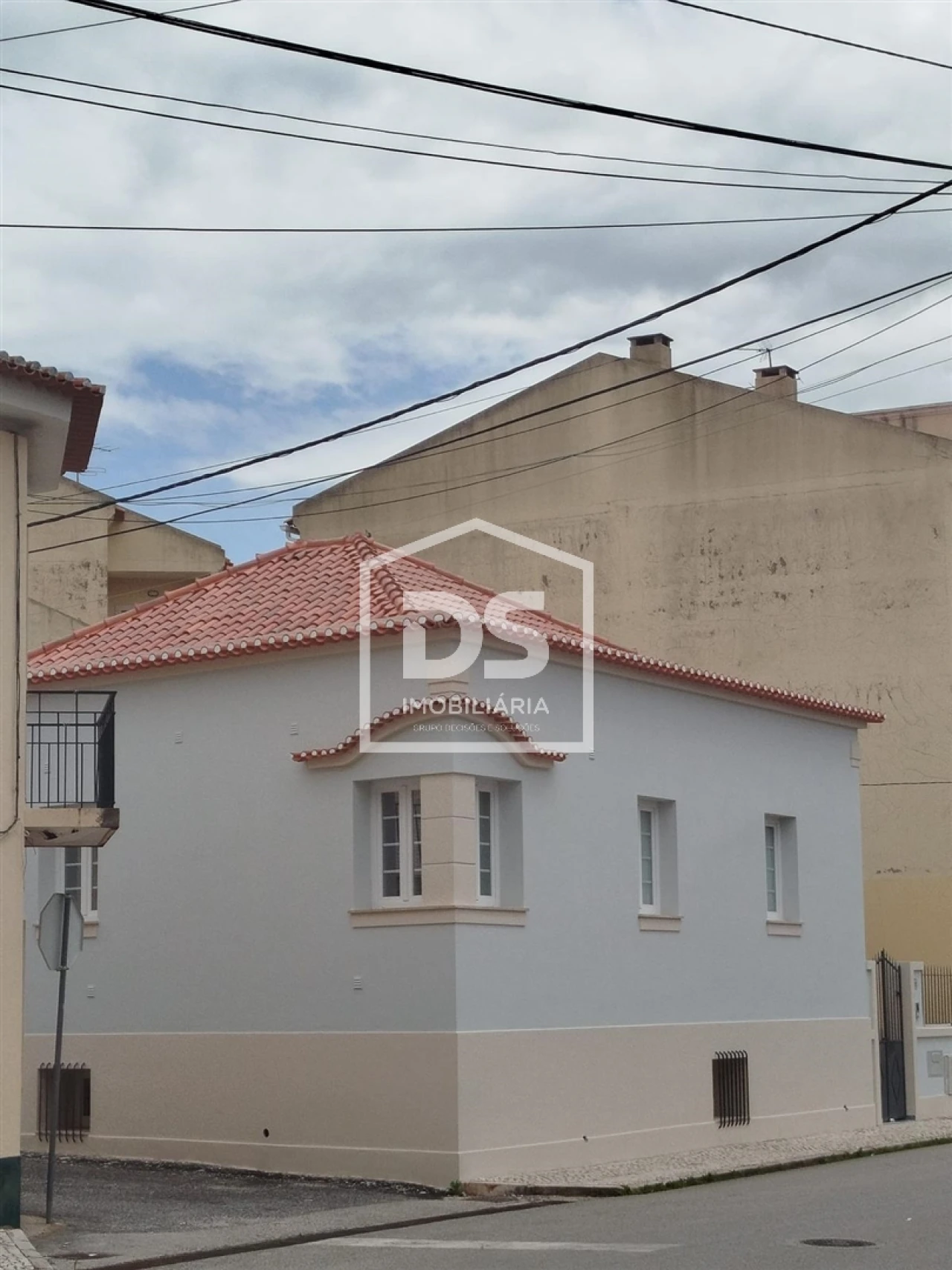 Moradia T4 para Venda em Valado dos Frades Foto 3