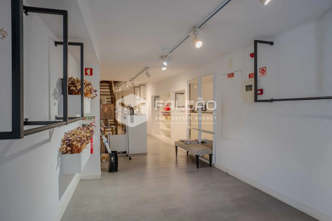 Prédio para Venda em Marvila, Ribeira Santarém, São Salvador, São Nicolau Foto 2