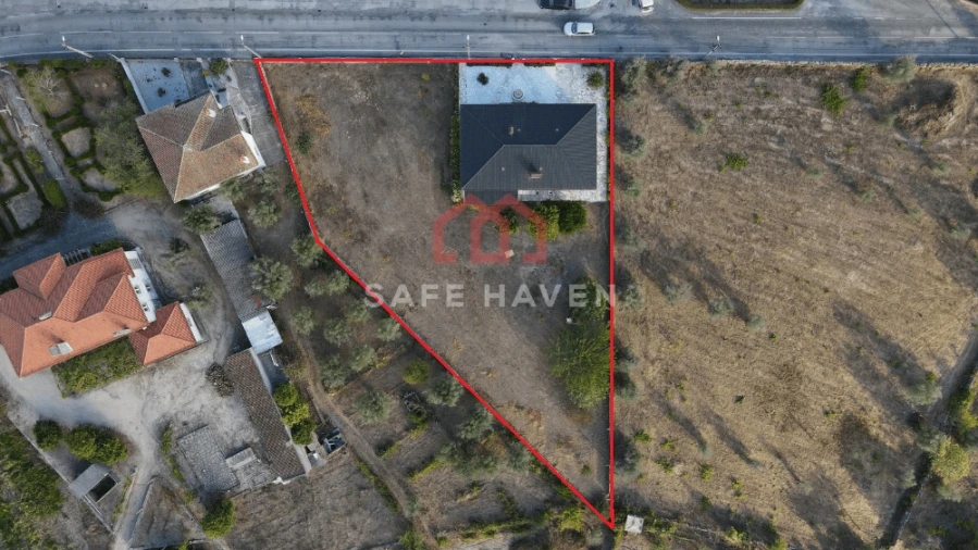 Moradia T4 para Venda em Vila Nova de Tazem Foto 3