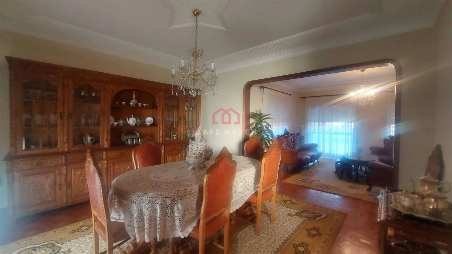 Moradia T4 para Venda em Vila Nova de Tazem Foto 9