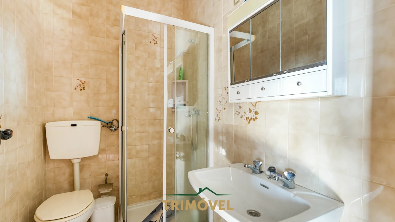 Moradia T3 para Venda em São Roque Foto 19