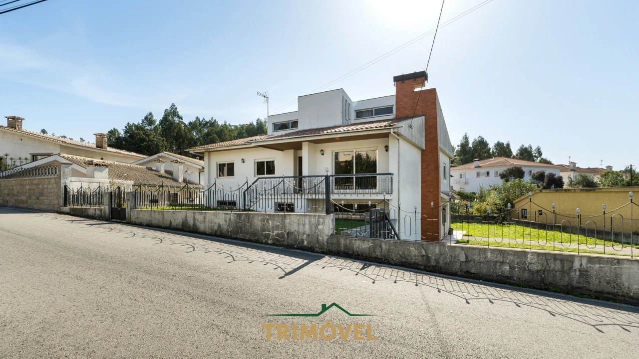 Moradia T3 para Venda em São Roque Foto 25