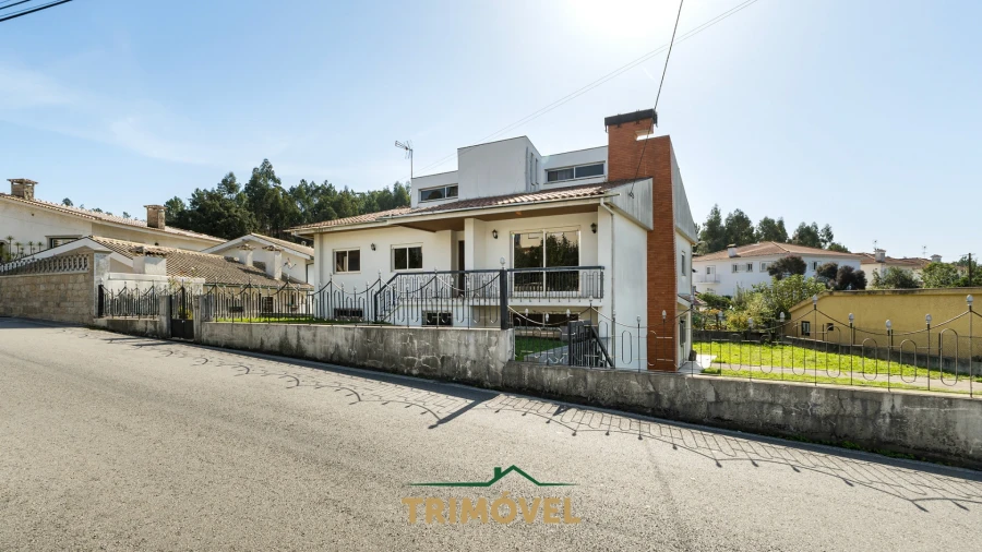 Moradia T3 para Venda em São Roque Foto 1