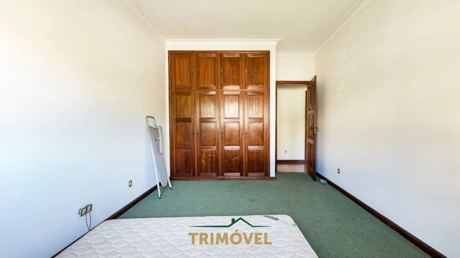 Moradia T3 para Venda em São Roque Foto 16