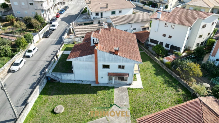 Moradia T3 para Venda em São Roque Foto 25