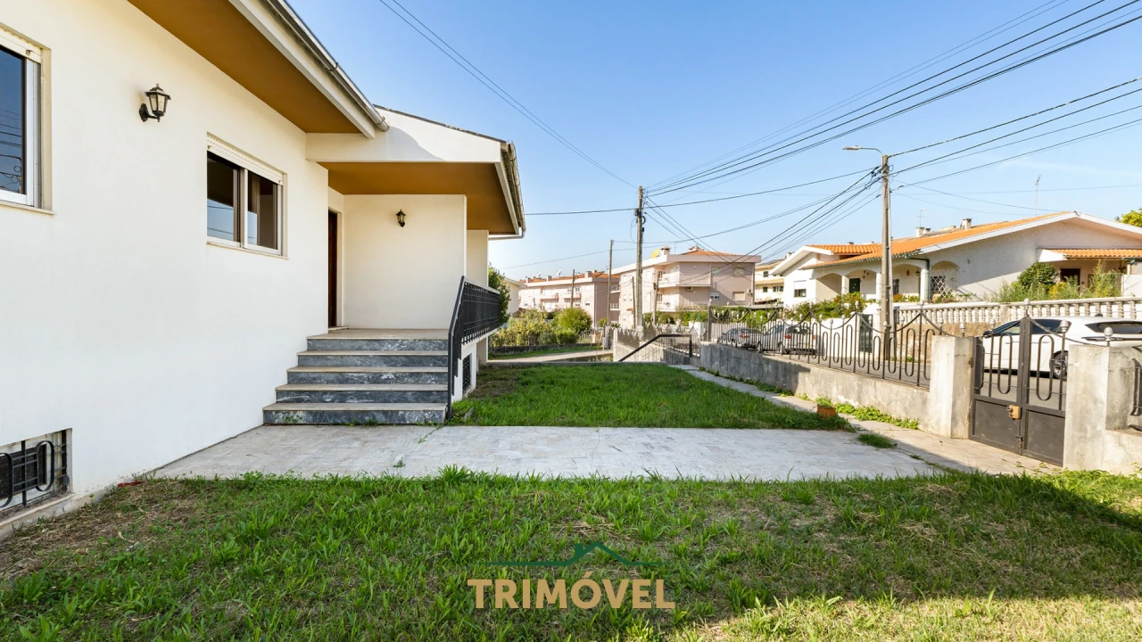 Moradia T3 para Venda em São Roque Foto 3