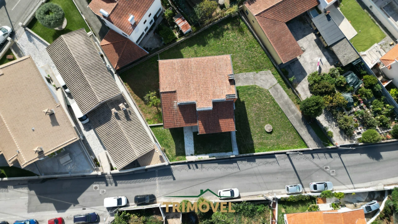 Moradia T3 para Venda em São Roque Foto 28