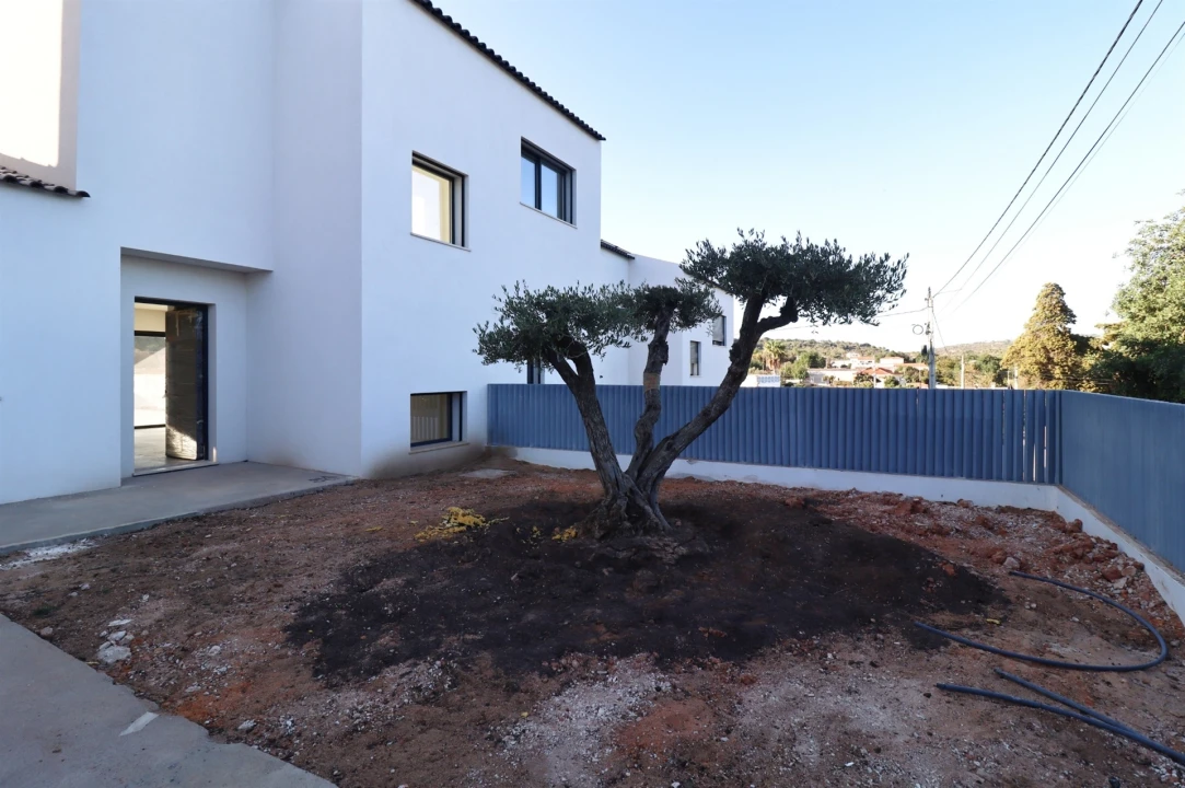 Moradia T3 para Venda em Boliqueime Foto 3