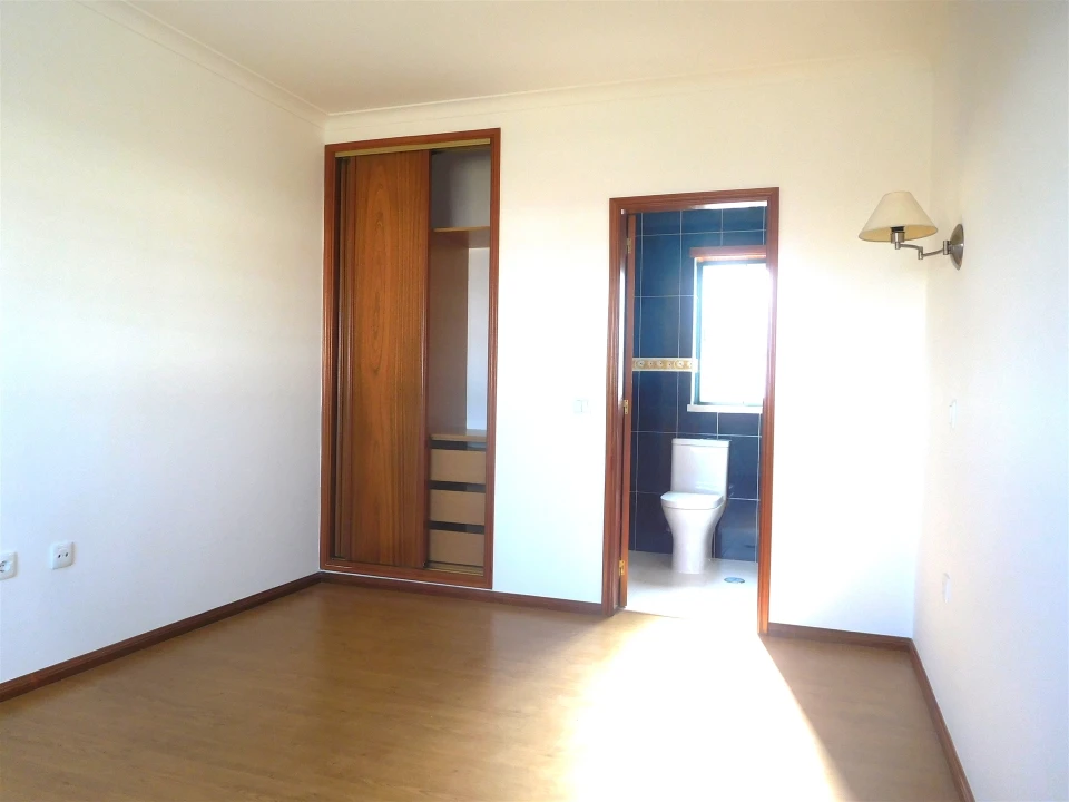 Moradia T3 para Venda em Marinha Grande Foto 27