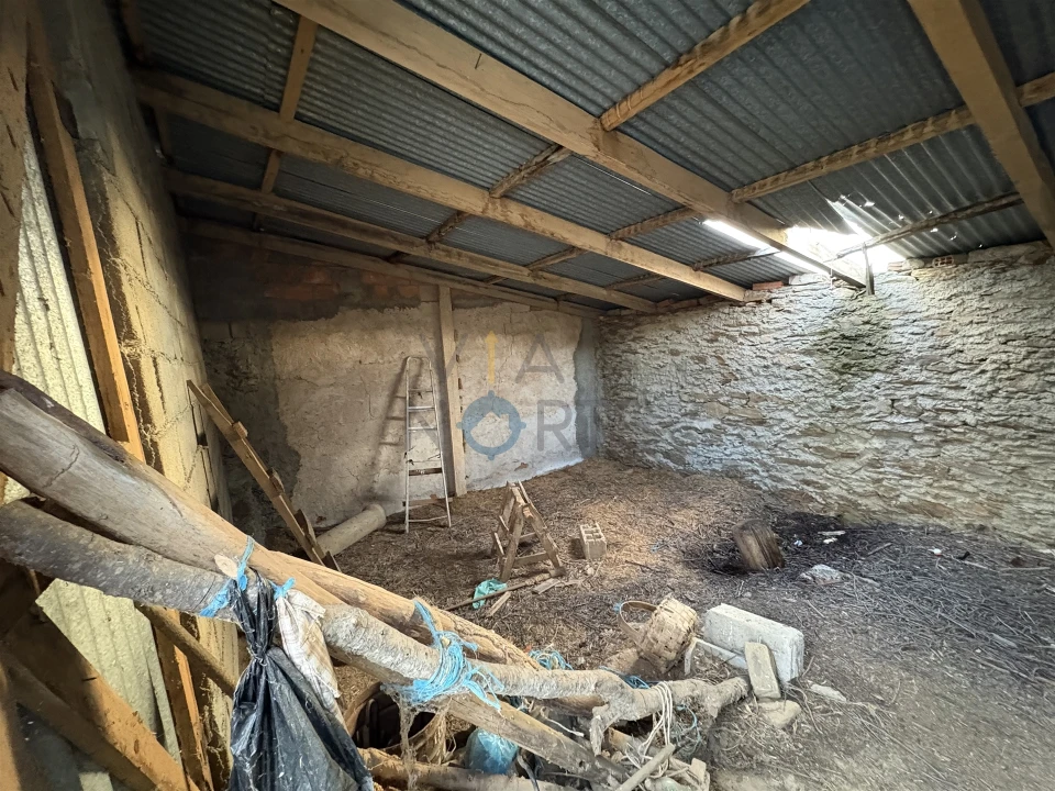 Garagem para Venda em Alfandega da Fe Foto 4