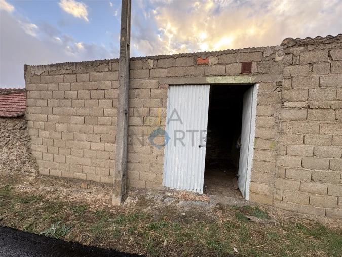 Garagem para Venda em Alfandega da Fe Foto 1