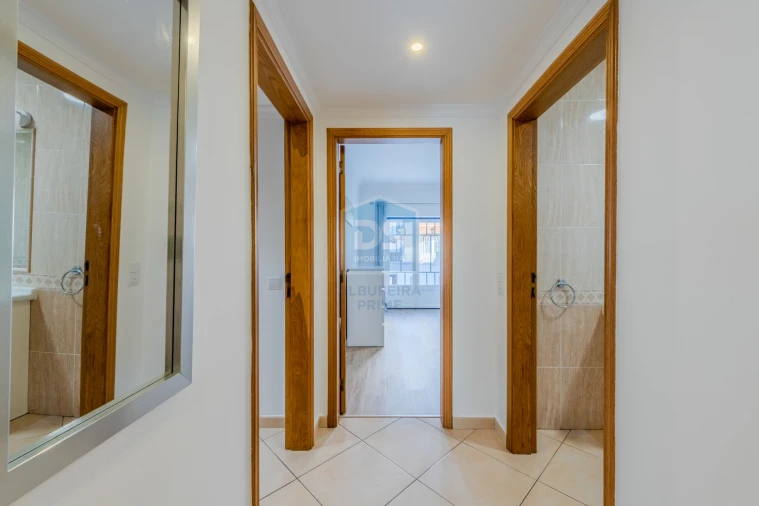 Apartamento T2 para Venda em Albufeira e Olhos de Água Foto 8