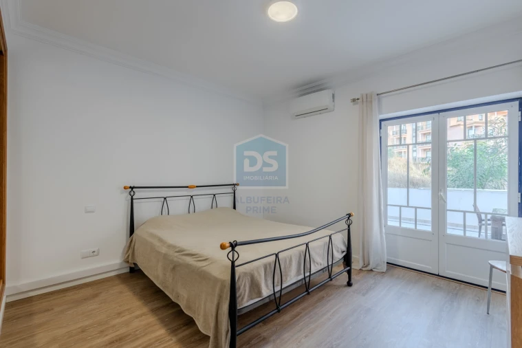 Apartamento T2 para Venda em Albufeira e Olhos de Água Foto 11