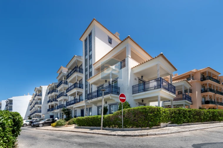 Apartamento T2 para Venda em Albufeira e Olhos de Água Foto 21