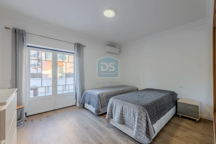 Apartamento T2 para Venda em Albufeira e Olhos de Água Foto 14