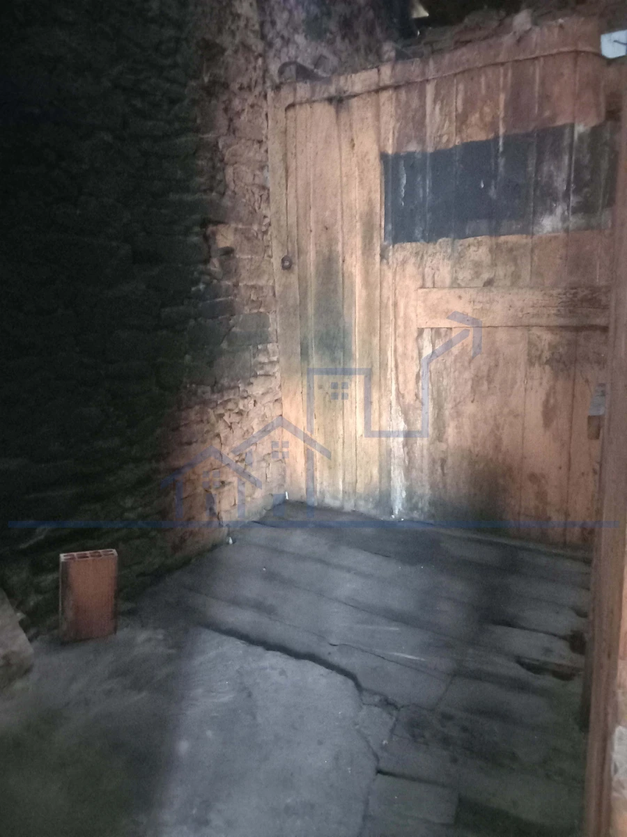 Moradia T2 para Venda em Carviçais Foto 3