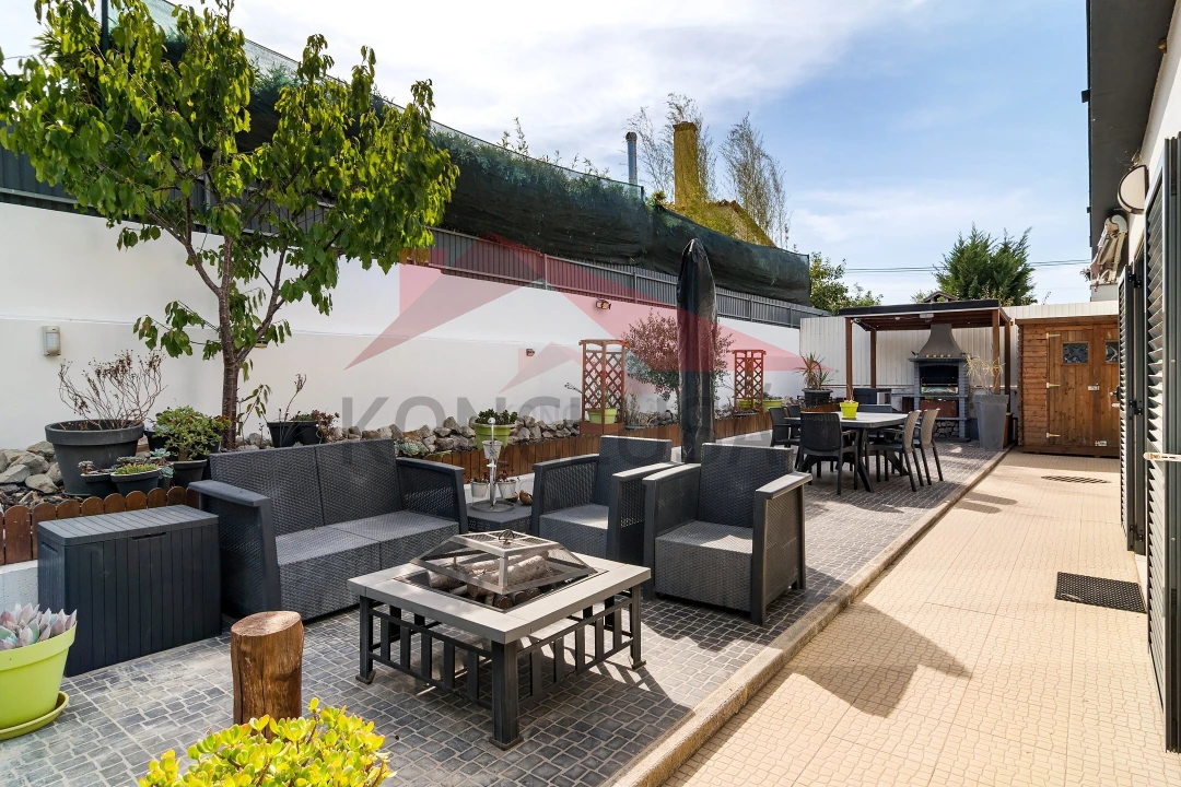 Moradia T4 para Venda em Azeitão (São Lourenço e São Simão) Foto 7