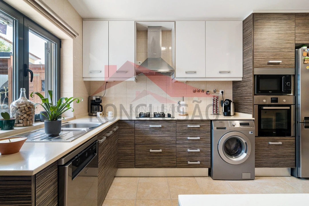 Moradia T4 para Venda em Azeitão (São Lourenço e São Simão) Foto 6