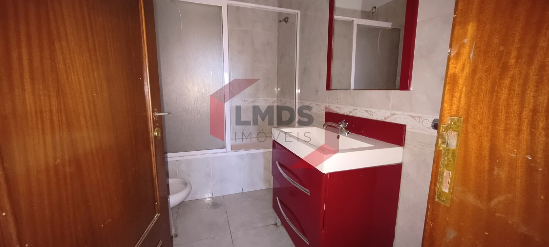 Apartamento T2 para Venda em Mafamude e Vilar do Paraíso Foto 12