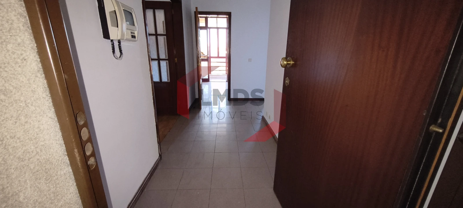 Apartamento T2 para Venda em Mafamude e Vilar do Paraíso Foto 5