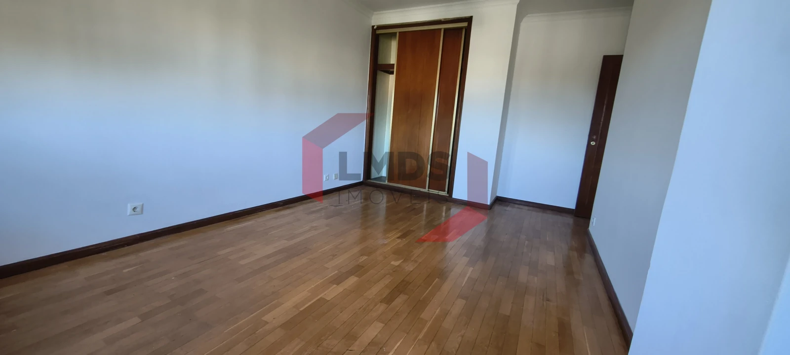Apartamento T2 para Venda em Mafamude e Vilar do Paraíso Foto 16