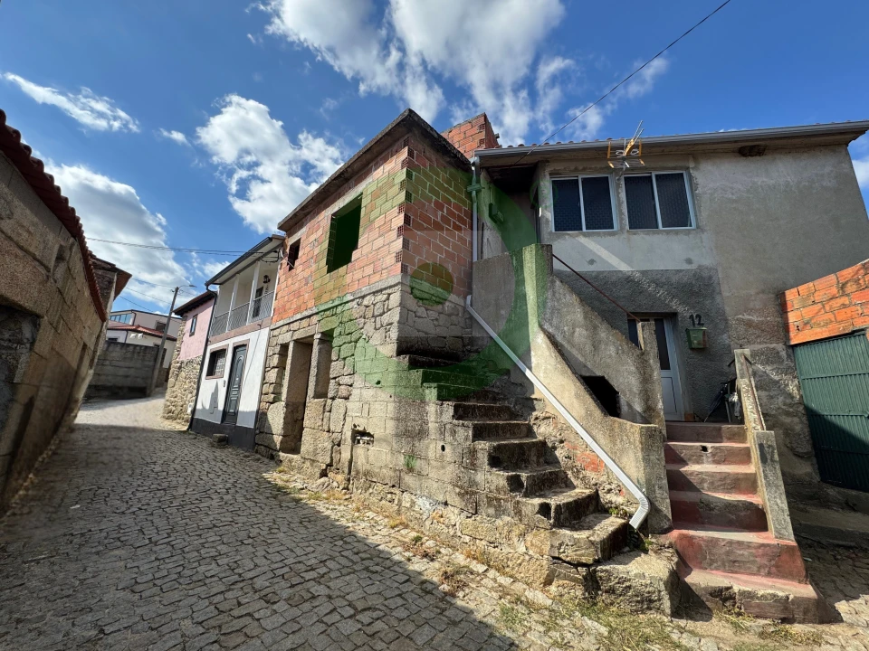 Moradia T2 para Venda em Ervões Foto 1