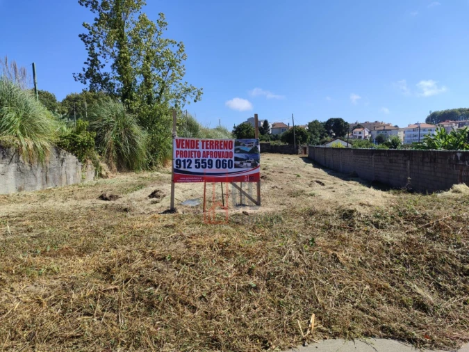 Terreno para Venda em Gulpilhares e Valadares Foto 1