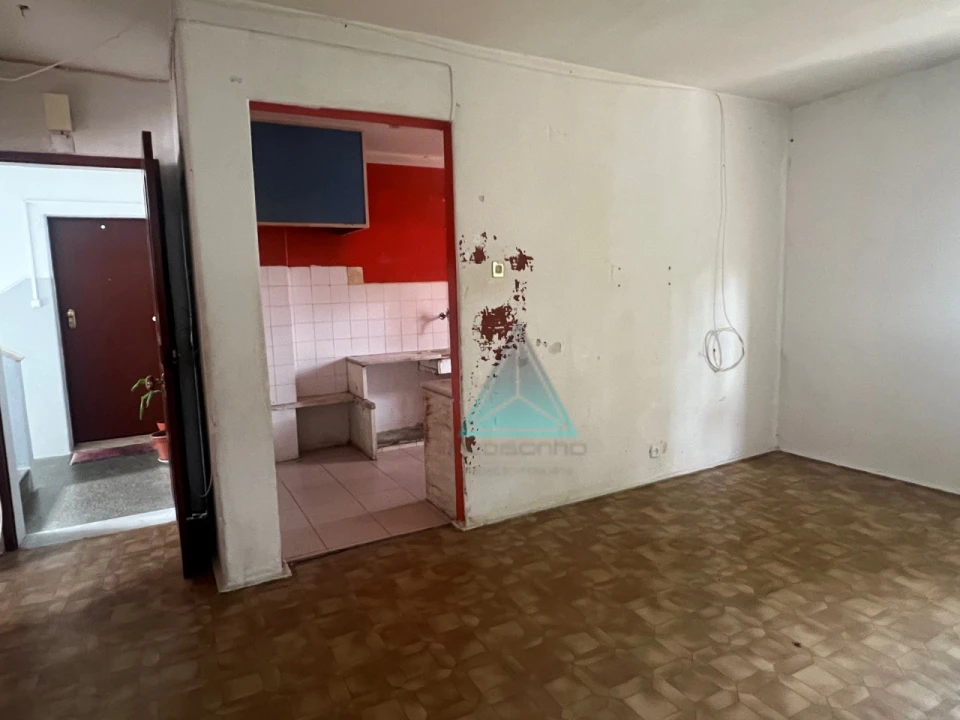 Apartamento T3 para Venda em Laranjeiro e Feijó Foto 8