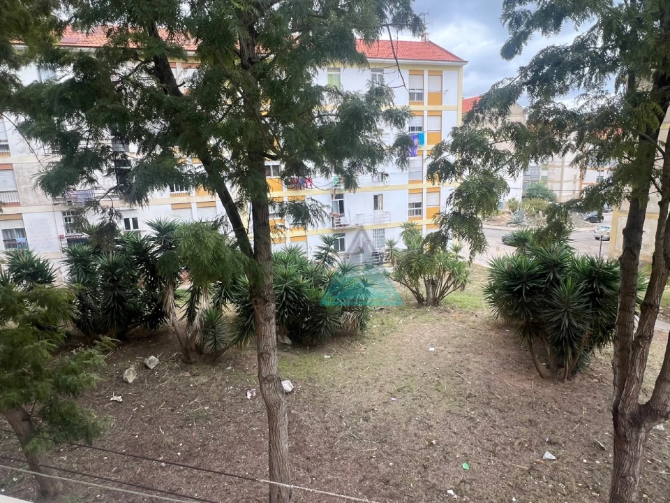 Apartamento T3 para Venda em Laranjeiro e Feijó Foto 18