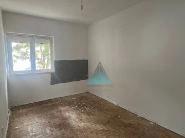 Apartamento T3 para Venda em Laranjeiro e Feijó