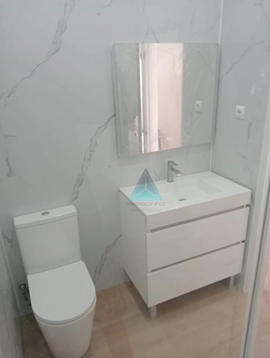 Apartamento T3 para Venda em Laranjeiro e Feijó Foto 22