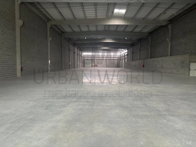 Armazém para Arrendamento em Vila Nova da Telha Foto 5