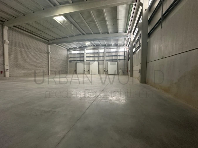 Armazém para Arrendamento em Vila Nova da Telha Foto 4