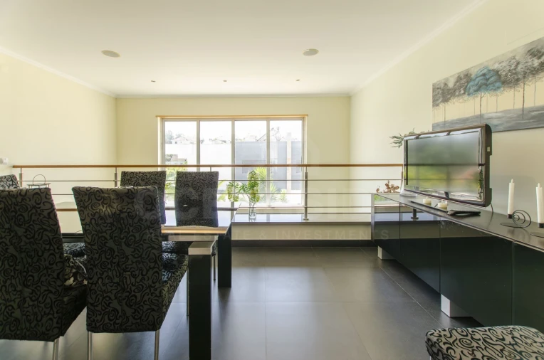 Moradia T5 para Venda em Alcabideche Foto 13