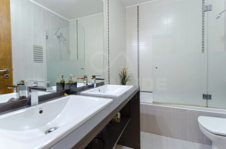 Moradia T5 para Venda em Alcabideche Foto 29