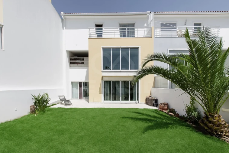 Moradia T5 para Venda em Alcabideche Foto 1