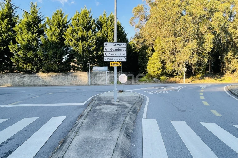 Terreno para Venda em Castêlo da Maia Foto 5
