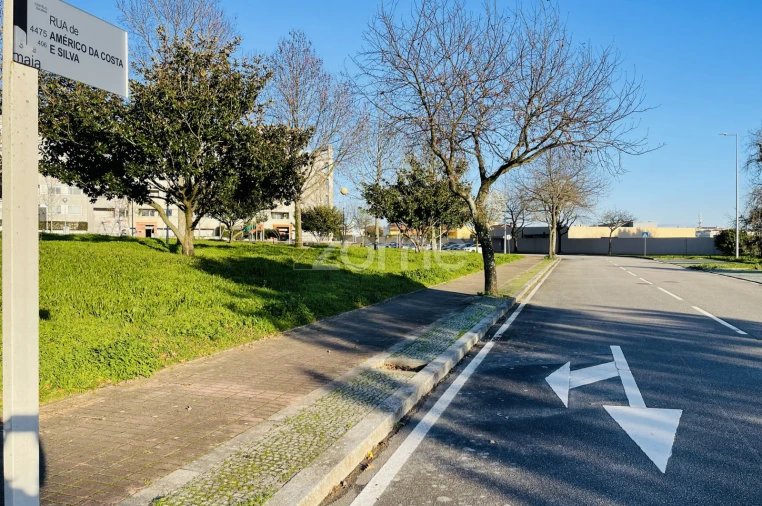 Terreno para Venda em Castêlo da Maia Foto 16