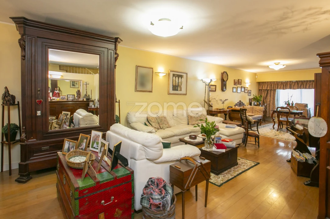 Moradia T6 para Venda em Custóias, Leça do Balio e Guifões Foto 12