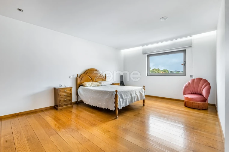 Moradia T4 para Venda em Ronfe Foto 10